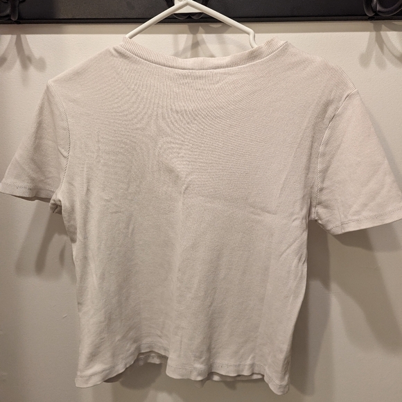 Crop top with Fake pearls - Picture 3 of 3